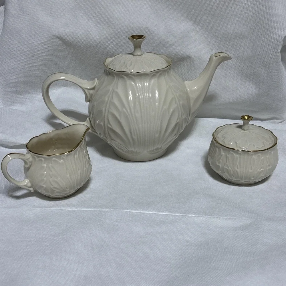 Lenox Teapot w/ Lid Creamer Sugar Bowl W/ Lid 1970's-1980's Cottage Collection